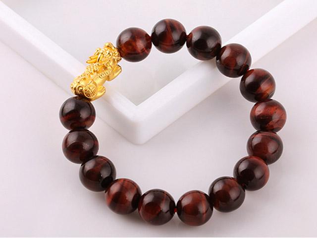 nam-menh-hoa-deo-vong-phong-thuy-mau-gi-vong-da-phong-thuy-menh-hoa