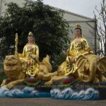 Sự tích mối thân tình giữa Bồ Tát Văn Thù và Phổ Hiền.