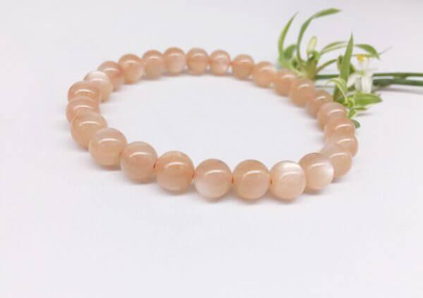 Vòng tay đá mặt trời