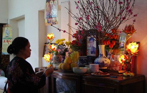 tho_cung_le_bai_2